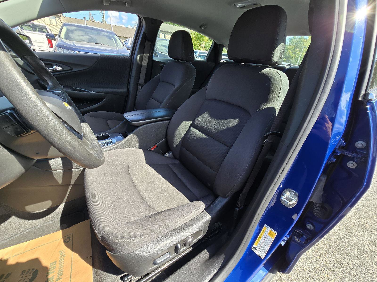 Used 2023 Chevrolet Malibu LT image 12