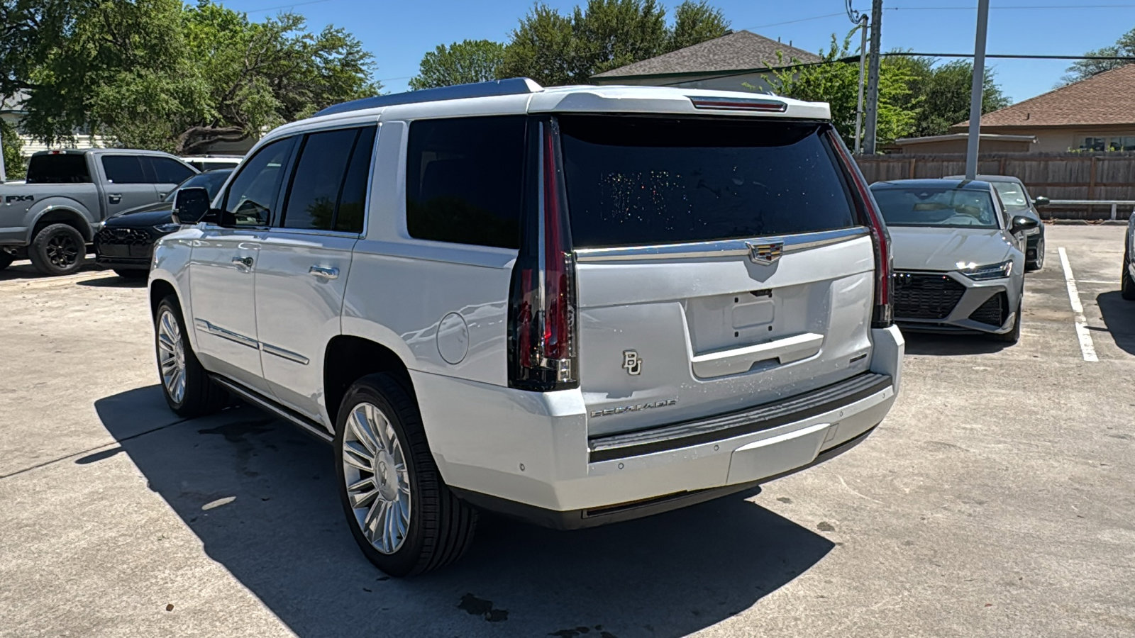 Used 2017 Cadillac Escalade Platinum image 5
