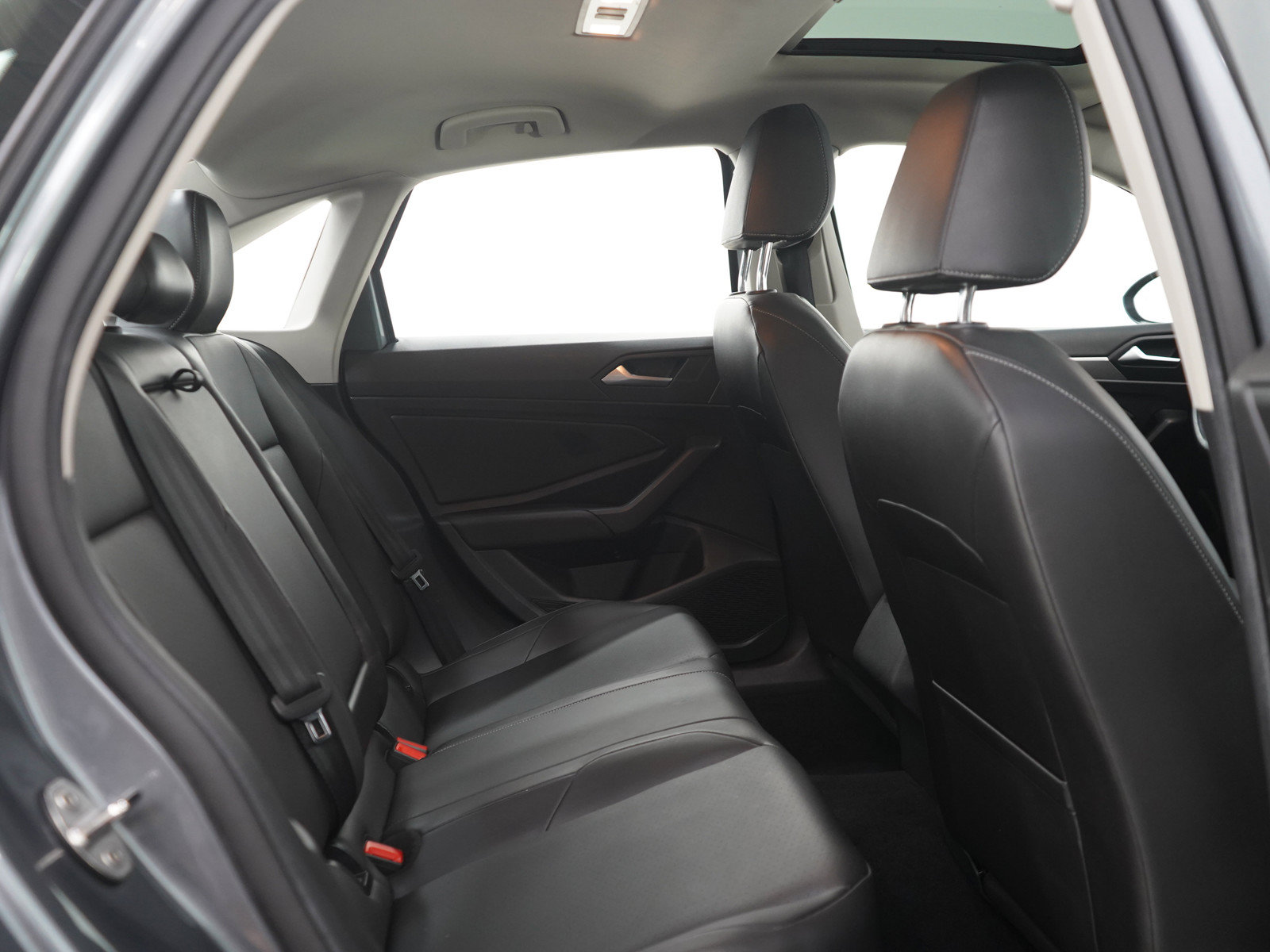 Used 2019 Volkswagen Jetta SE FWD image 12