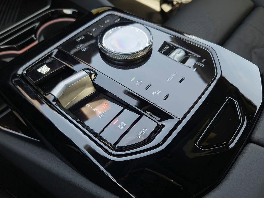 New 2026 BMW 530i w/ M Sport Package image 9