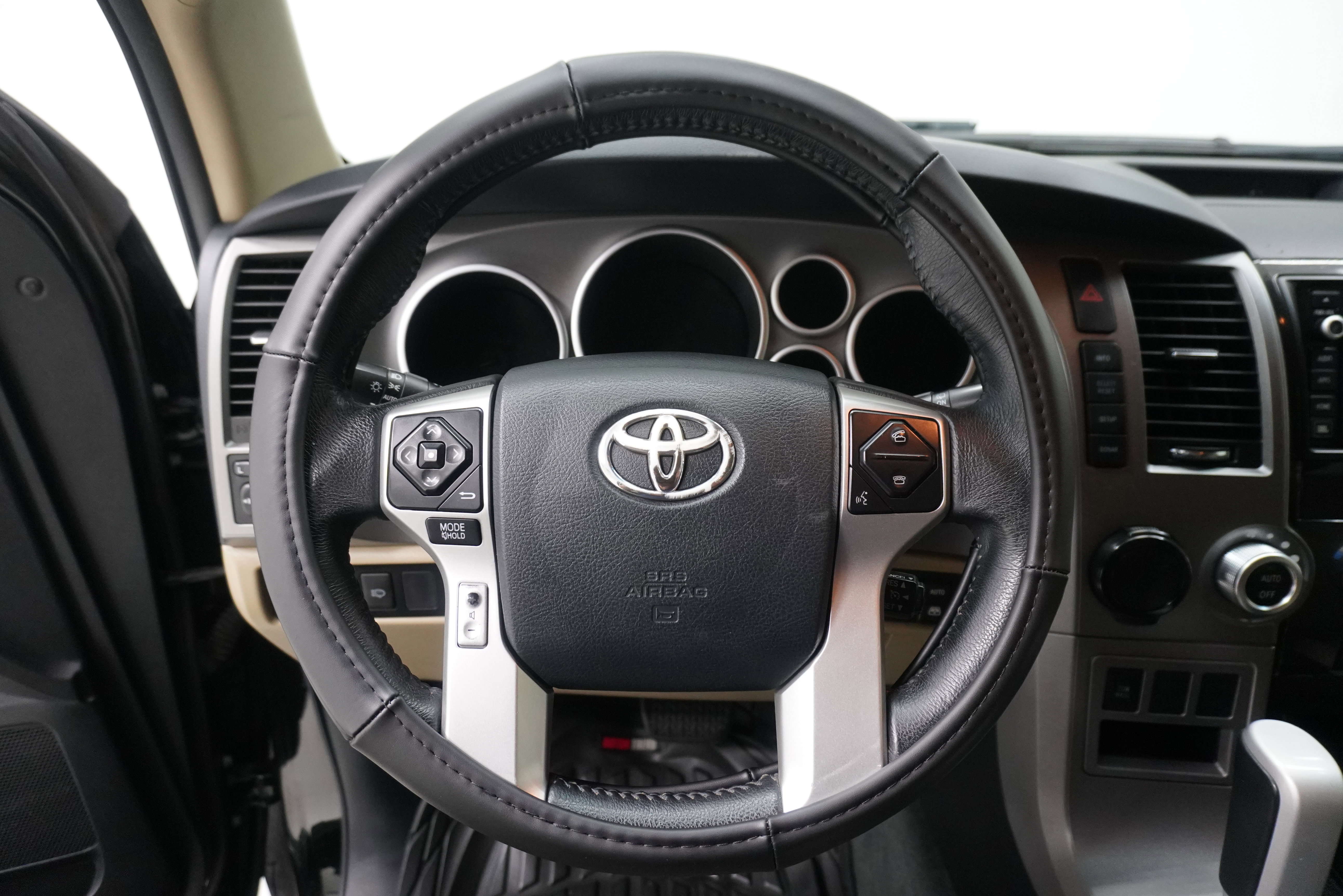 Used 2014 Toyota Sequoia Limited RWD image 14