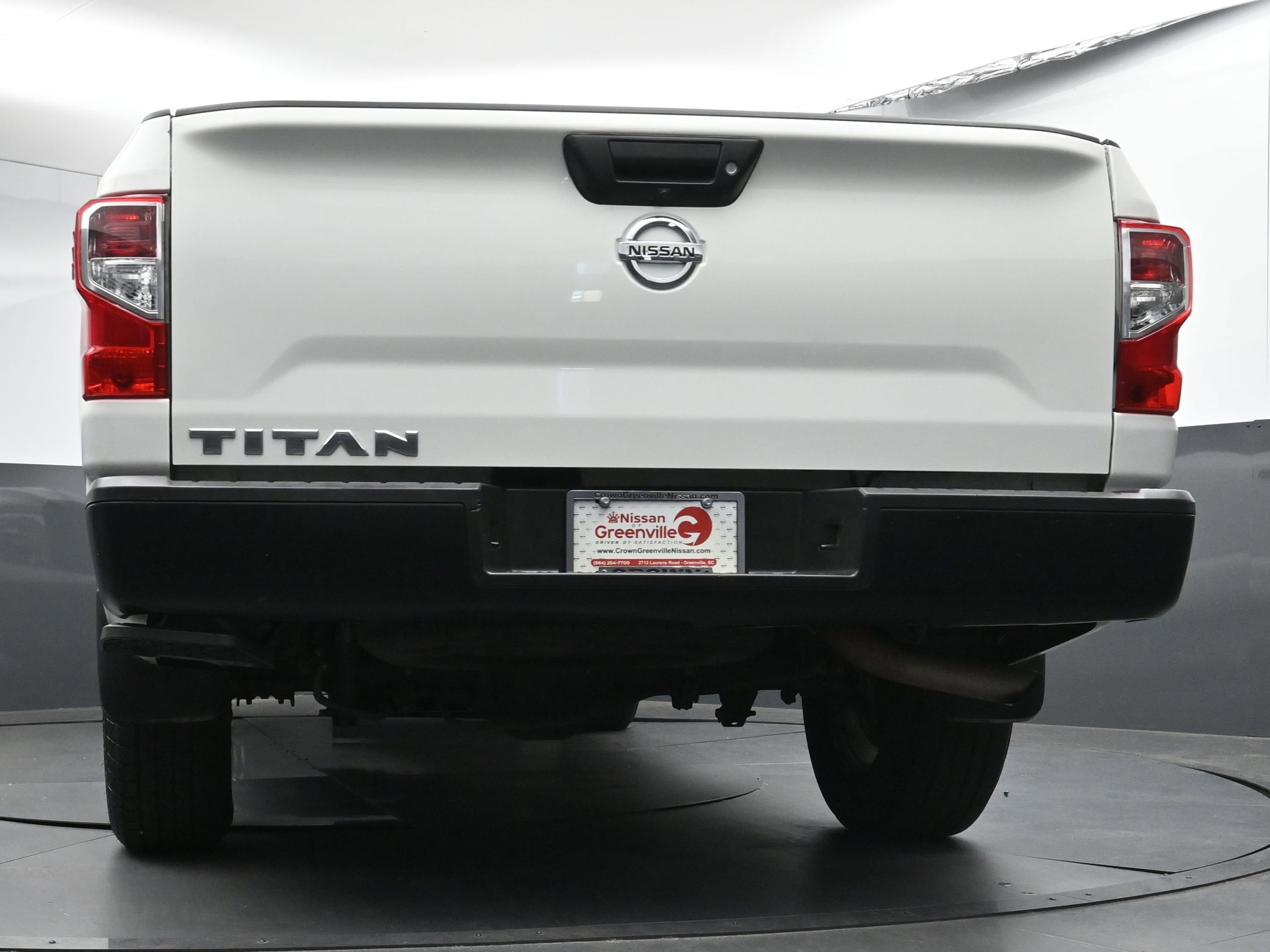 Used 2019 Nissan Titan S image 24