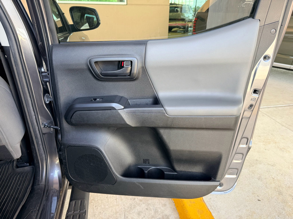 Used 2022 Toyota Tacoma SR w/ SR Convenience Package RWD image 23