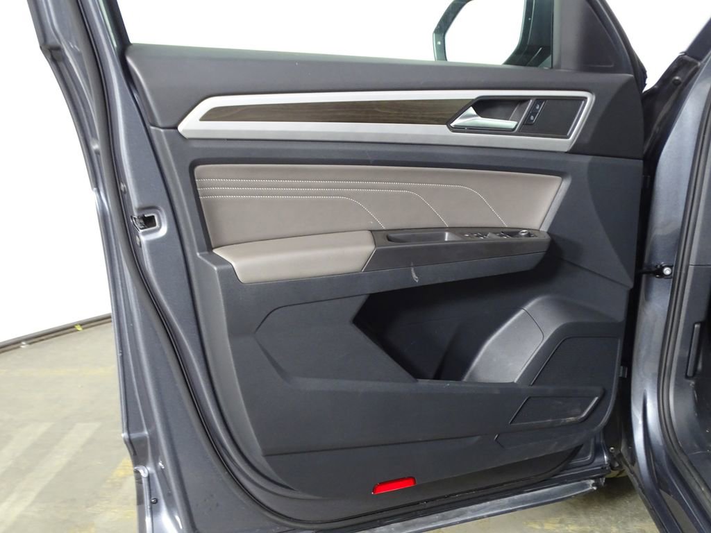 Used 2022 Volkswagen Atlas SE image 12