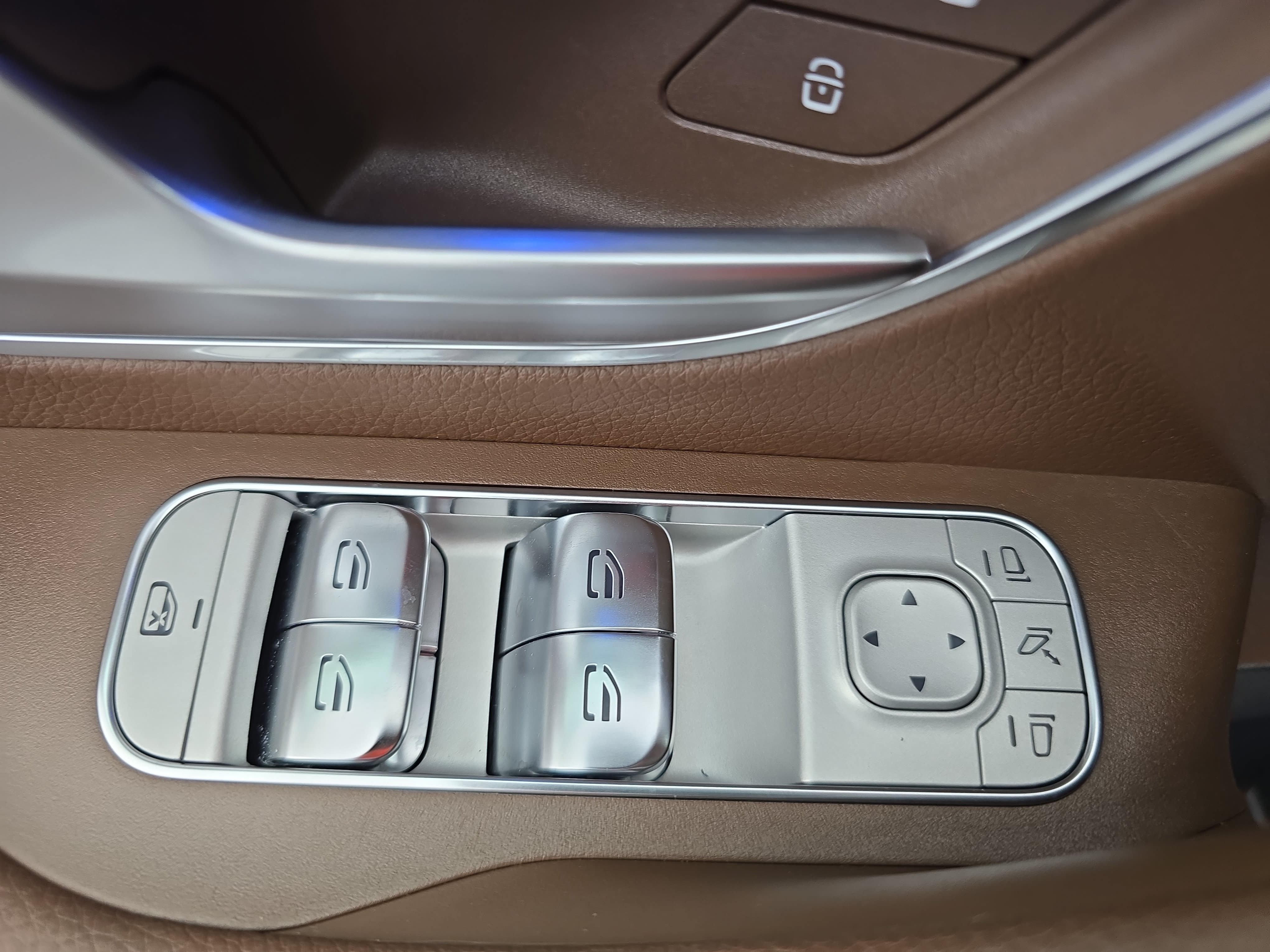 Certified 2026 Mercedes-Benz GLS 450 4MATIC image 29