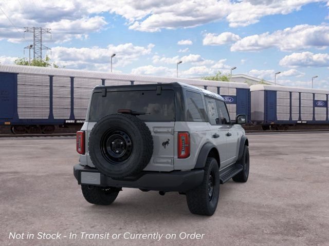 New 2026 Ford Bronco Outer Banks w/ Black Appearance Package AWD/4WD image 8