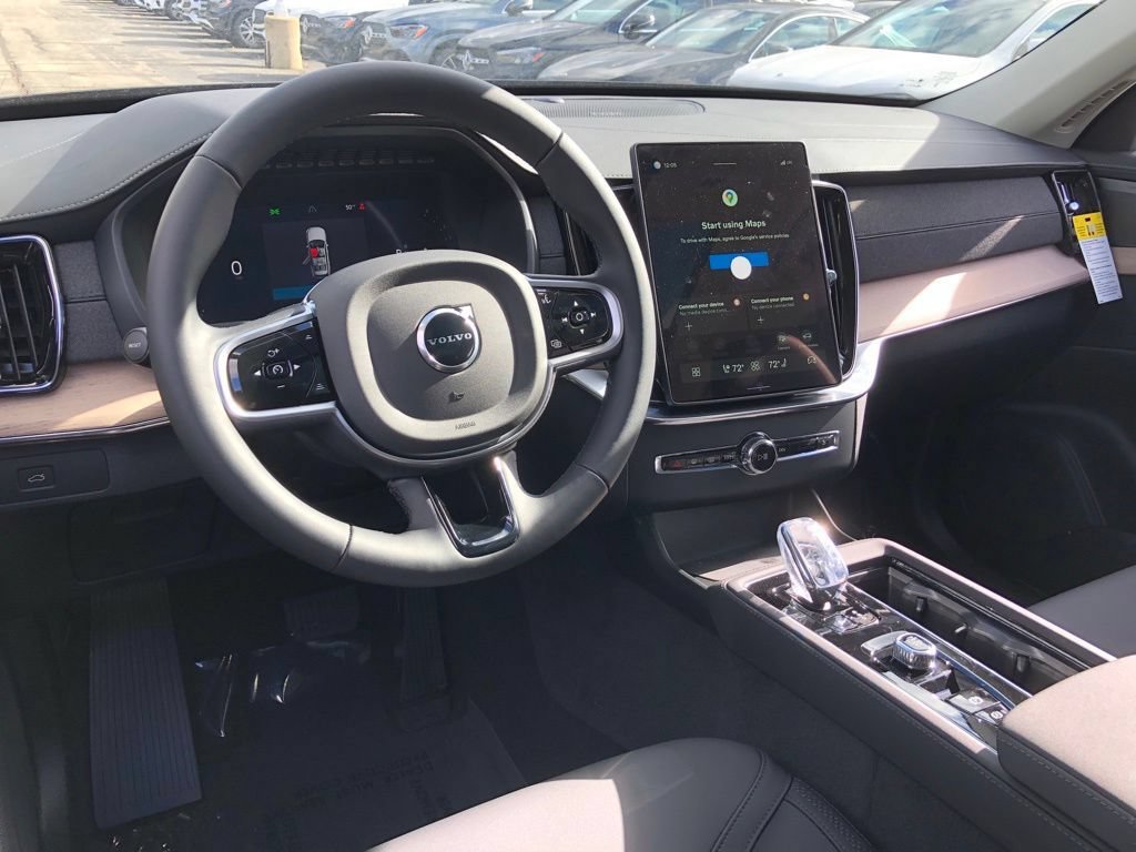 New 2026 Volvo XC90 B6 Plus w/ Protection Package Premier AWD/4WD image 9