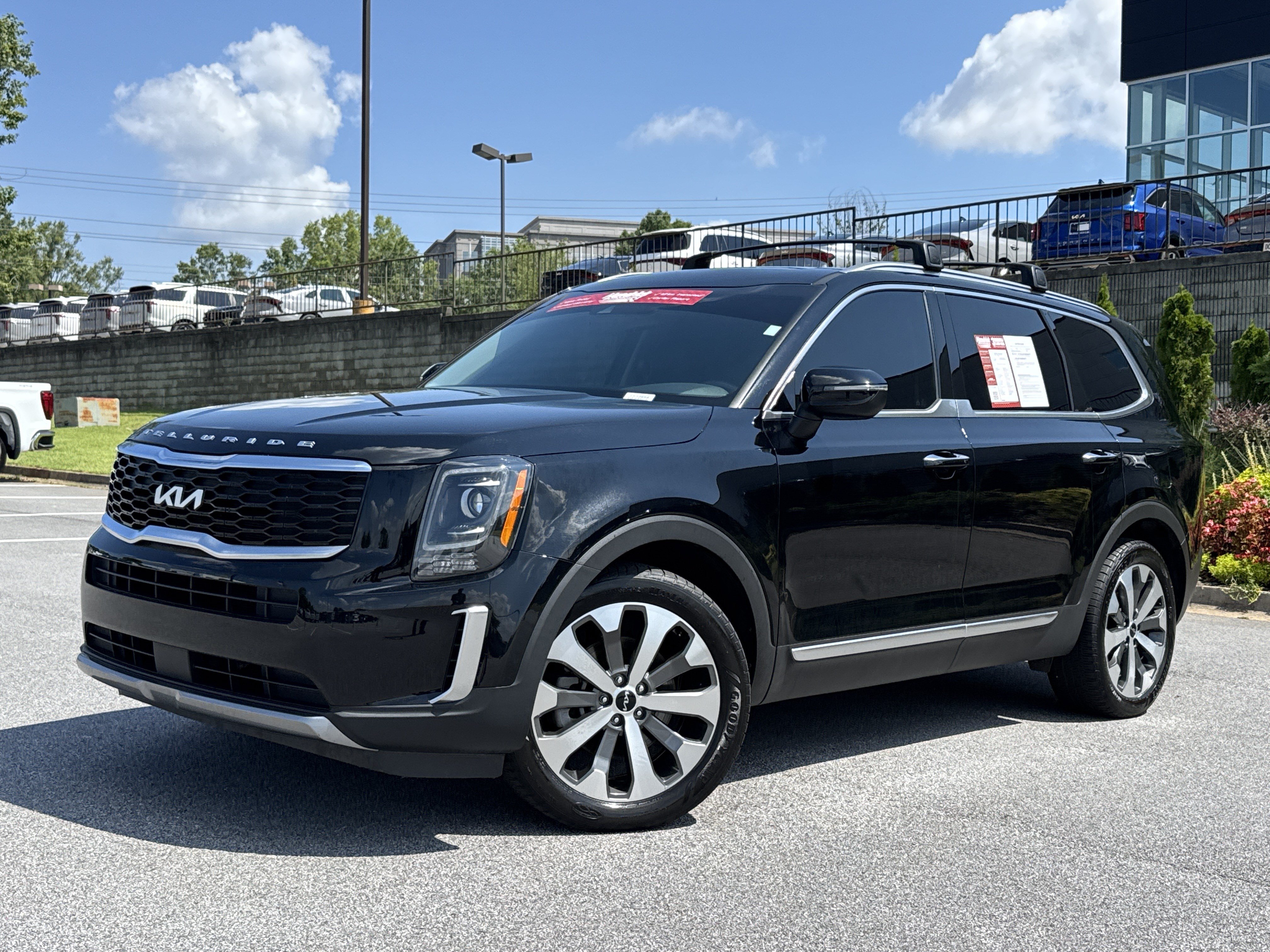 Used 2022 Kia Telluride S FWD image 5