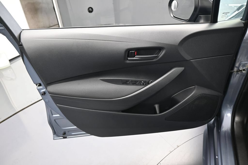 Used 2024 Toyota Corolla LE FWD image 12