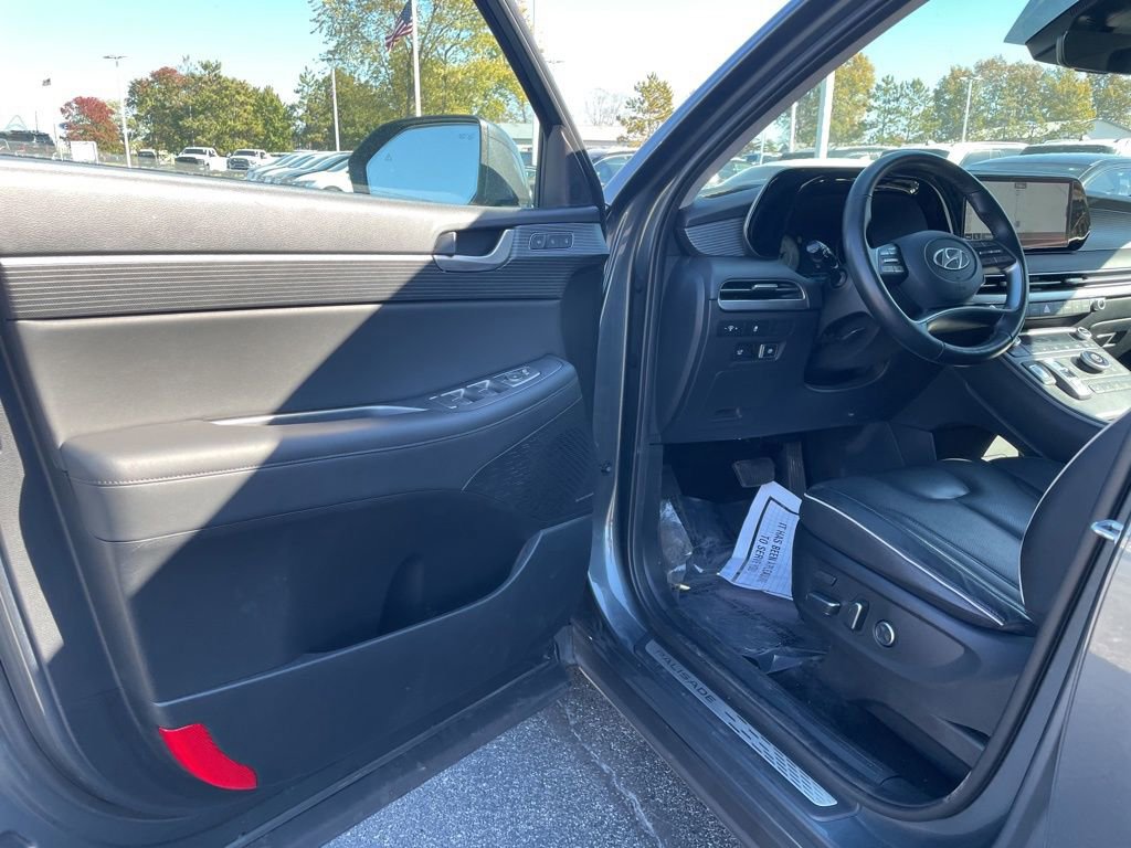 Used 2023 Hyundai Palisade Limited image 17