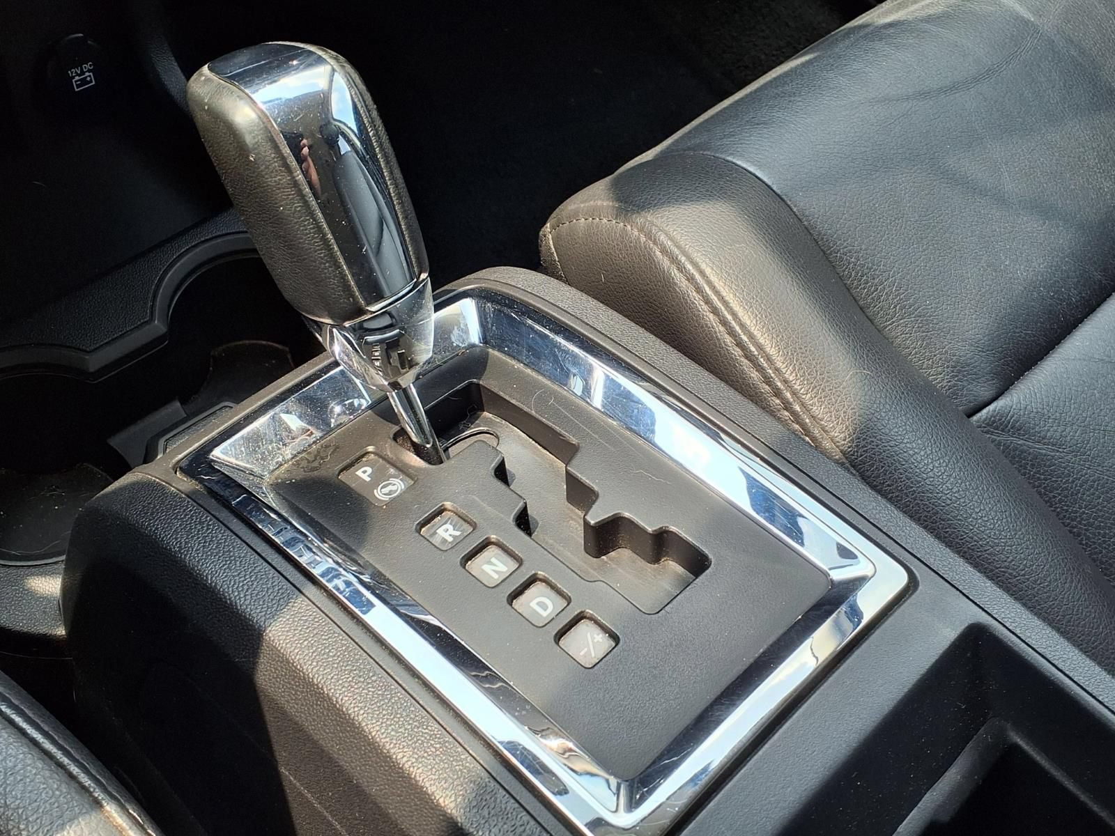 Used 2010 Dodge Journey R/T w/ Navigation & Sound Group I FWD image 26