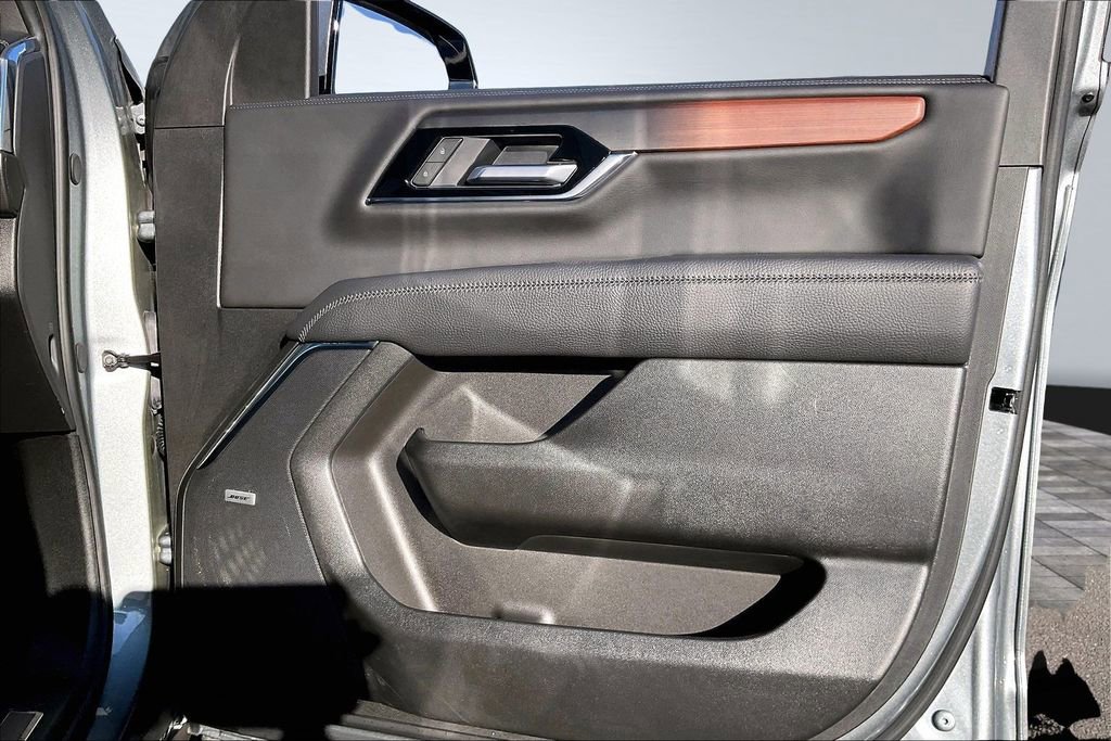 Used 2025 GMC Yukon Denali image 23