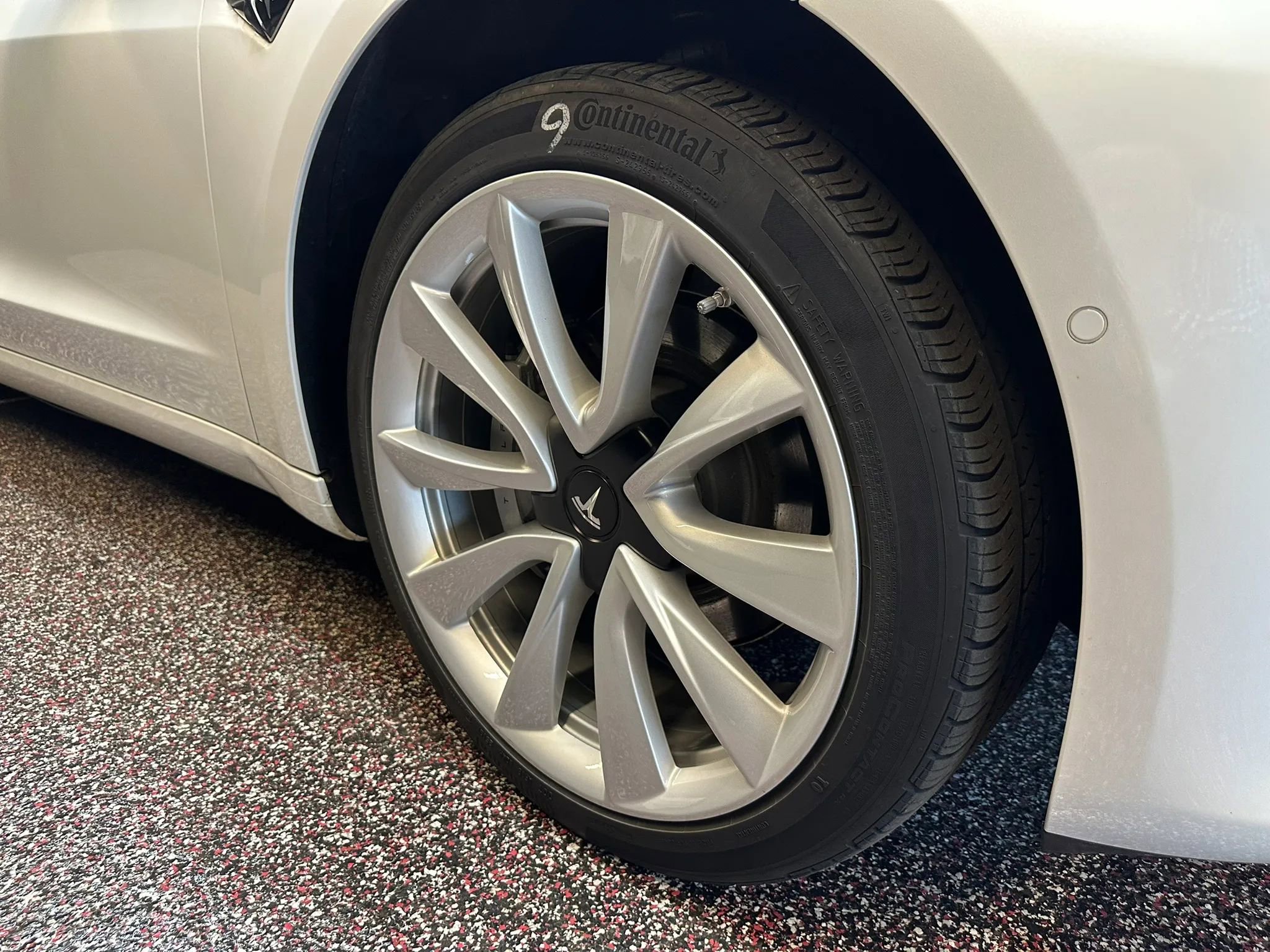 Used 2020 Tesla Model 3 Standard Range Plus image 32