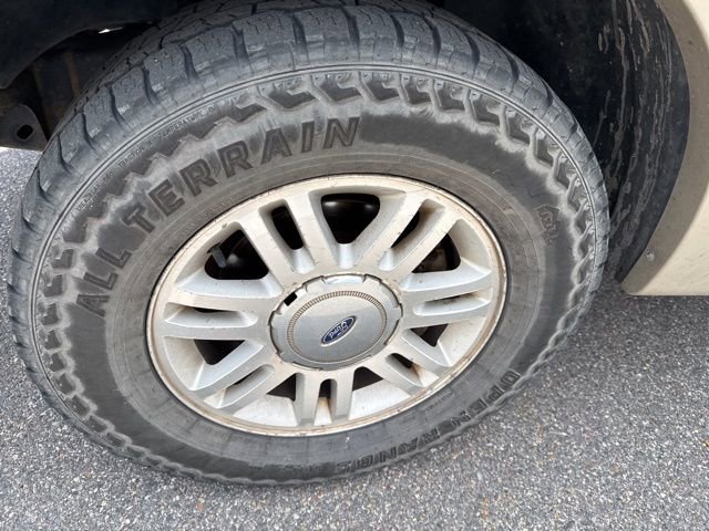 Used 2005 Ford Expedition Eddie Bauer AWD/4WD image 13