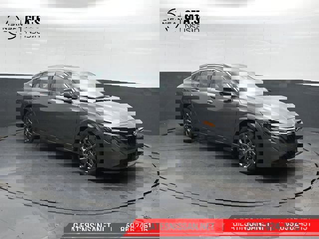 New 2026 Nissan Sentra SL w/ Floor Mat Package image 4