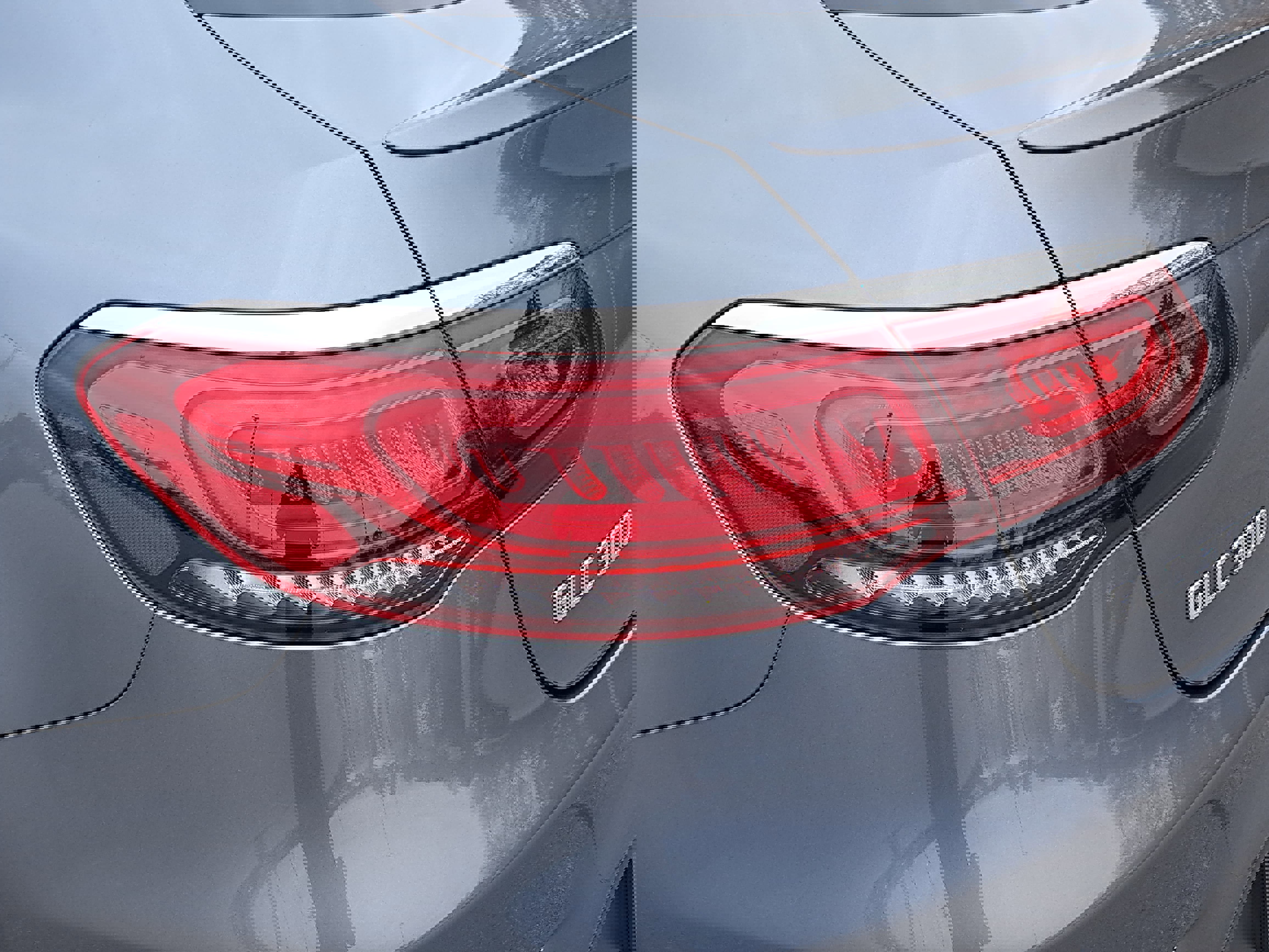 Used 2023 Mercedes-Benz GLC 300 4MATIC Coupe image 33