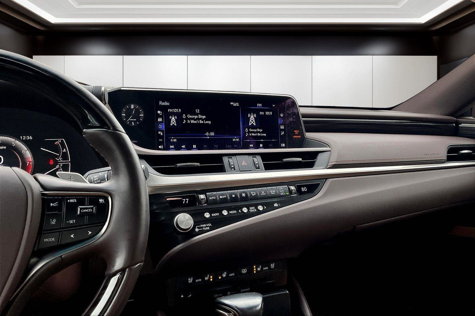 Used 2021 Lexus ES 250 w/ Luxury Package image 6