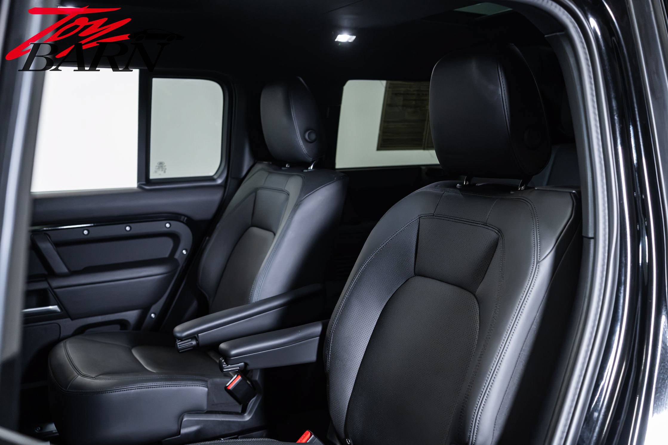 Used 2025 Land Rover Defender 130 S AWD/4WD image 38