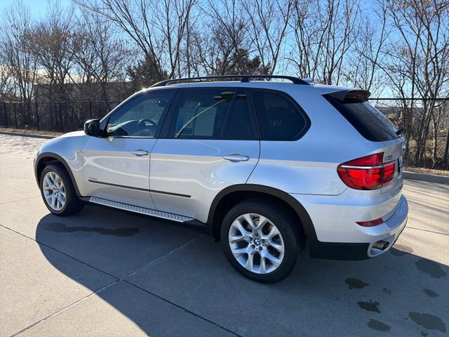 Used 2011 BMW X5 xDrive35i image 3
