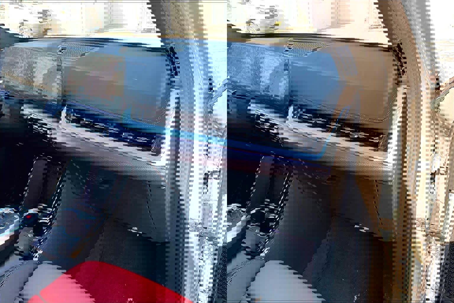 Used 2025 BMW X1 M35i w/ Shadowloine Package image 18