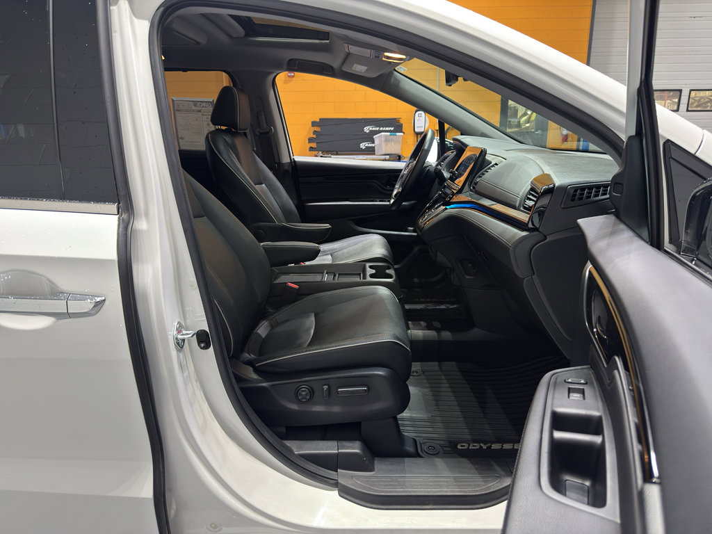 Used 2022 Honda Odyssey Elite image 21