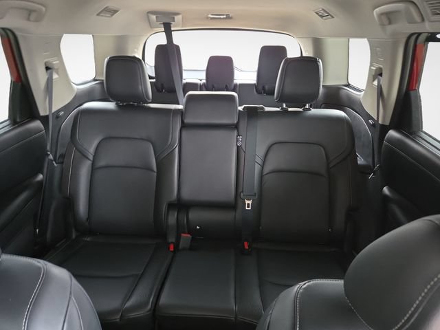 Used 2022 Nissan Pathfinder SL AWD/4WD image 26