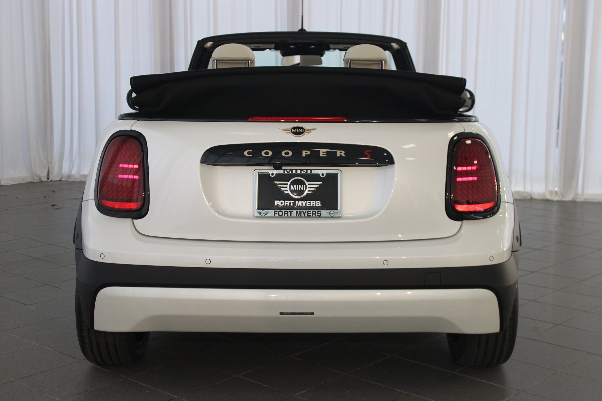 New 2026 MINI Cooper S image 9