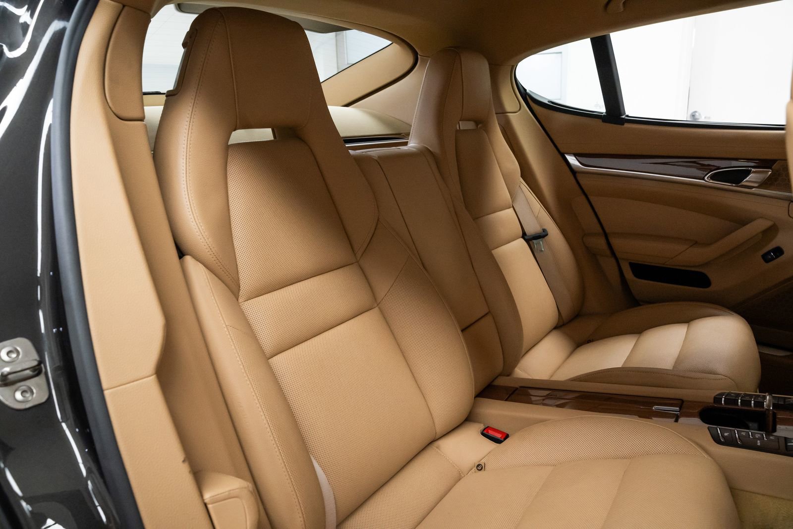 Used 2014 Porsche Panamera S image 22