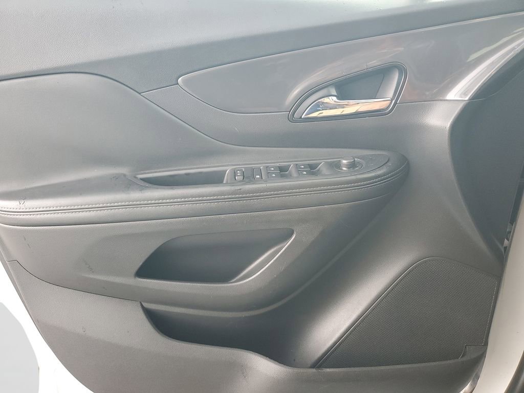Used 2019 Buick Encore Essence FWD image 23