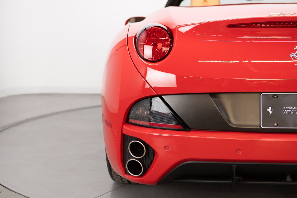 Used 2011 Ferrari California image 45