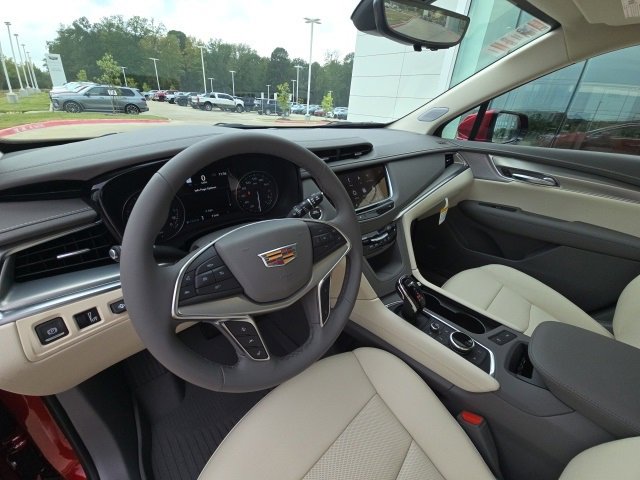 New 2025 Cadillac XT5 Premium Luxury w/ Technology Package image 12