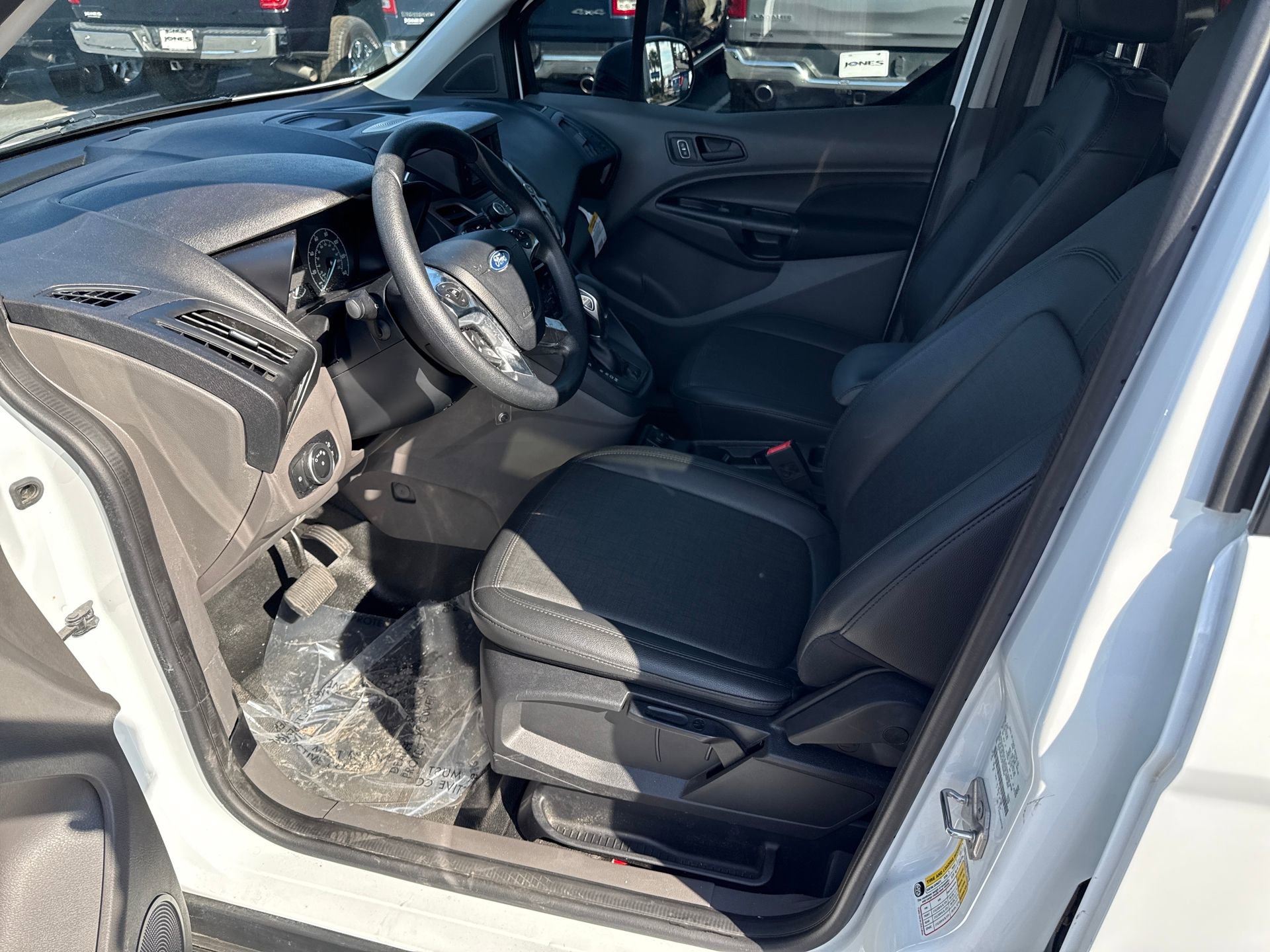 Used 2023 Ford Transit Connect XL image 15