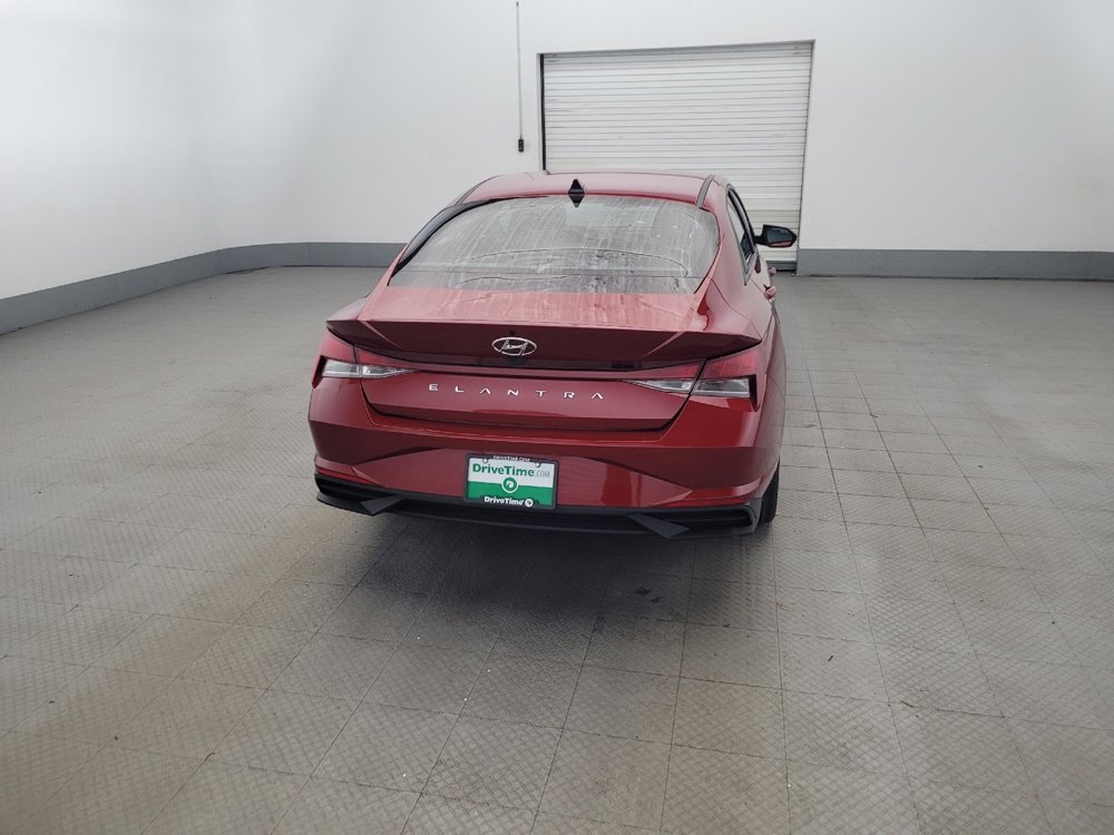 Used 2023 Hyundai Elantra SEL w/ Convenience Package FWD image 7