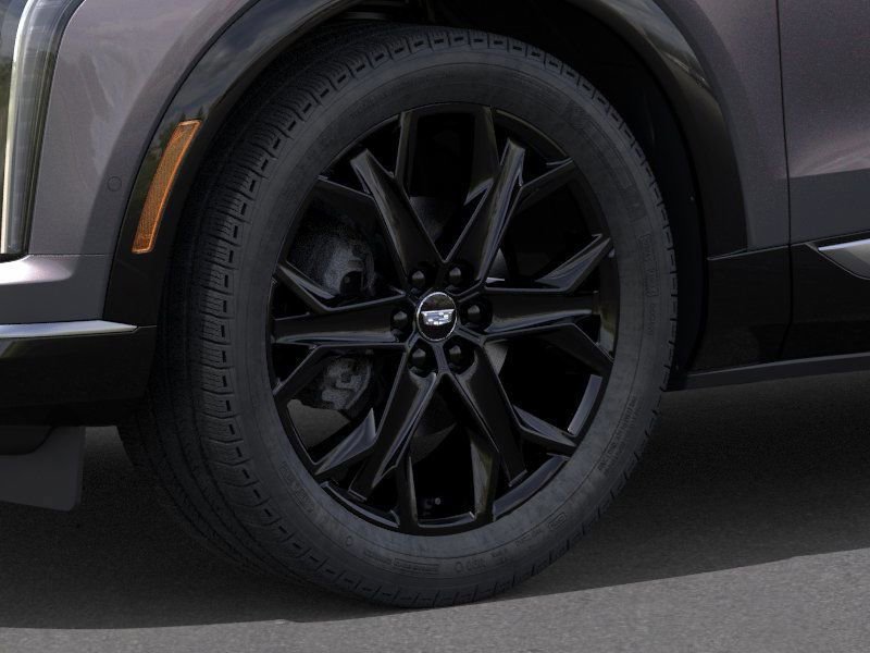 New 2025 Cadillac Optiq Luxury 2 w/ LPO, ONYX Package image 9