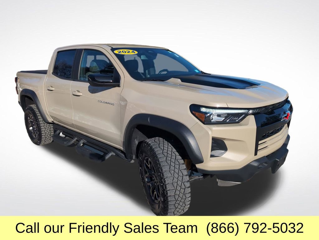 Used 2024 Chevrolet Colorado ZR2 w/ Safety Package image 9