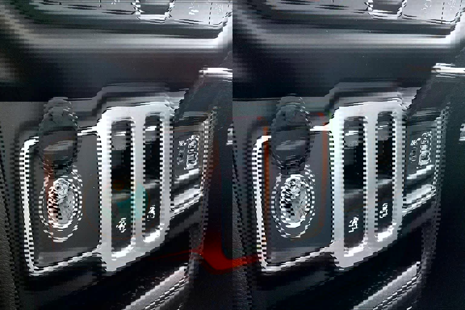 Used 2021 Jeep Wrangler Sport S image 31