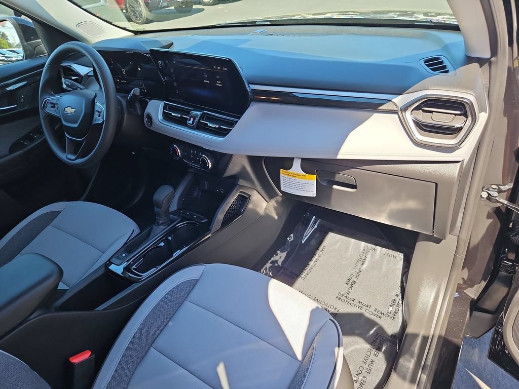 New 2026 Chevrolet TrailBlazer LT w/ Driver Confidence Package FWD image 29