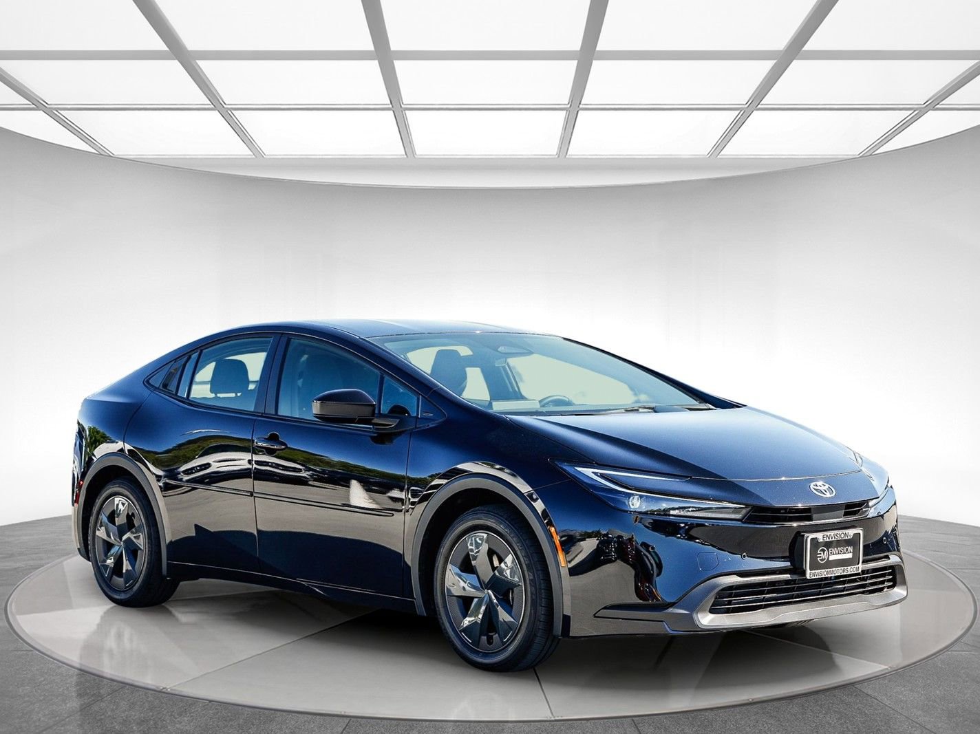 Used 2026 Toyota Prius LE FWD image 5