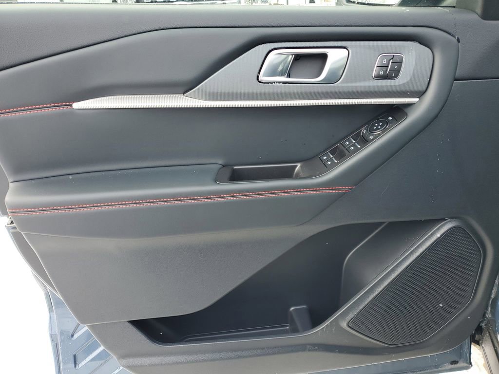 New 2026 Ford Explorer ST-Line w/ ST-Line Street Pack image 25