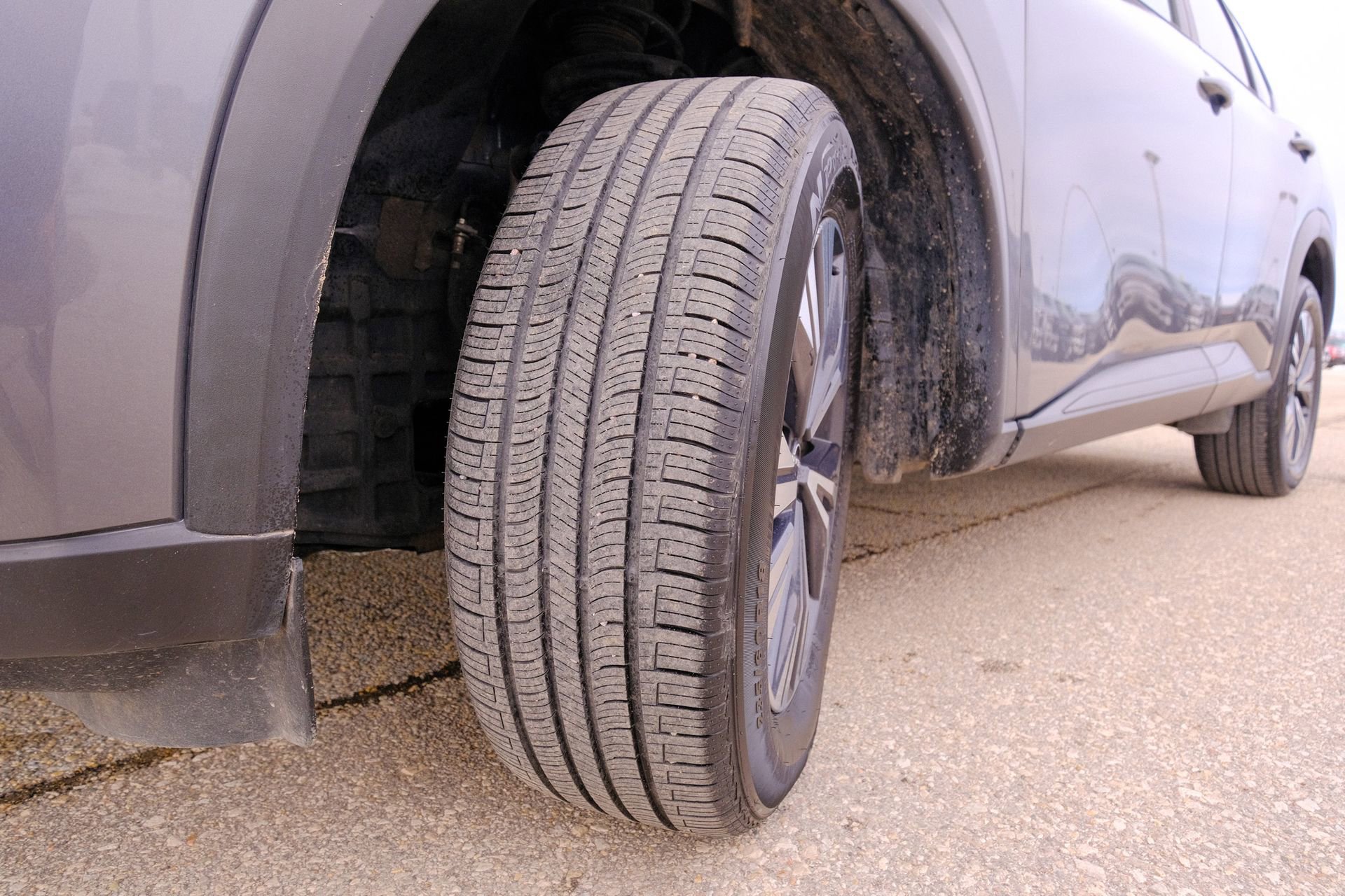 Used 2023 Nissan Rogue SV image 41