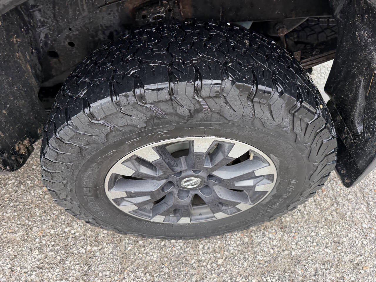 Used 2017 Nissan Titan PRO-4X w/ Pro-4x Convenience Package image 10