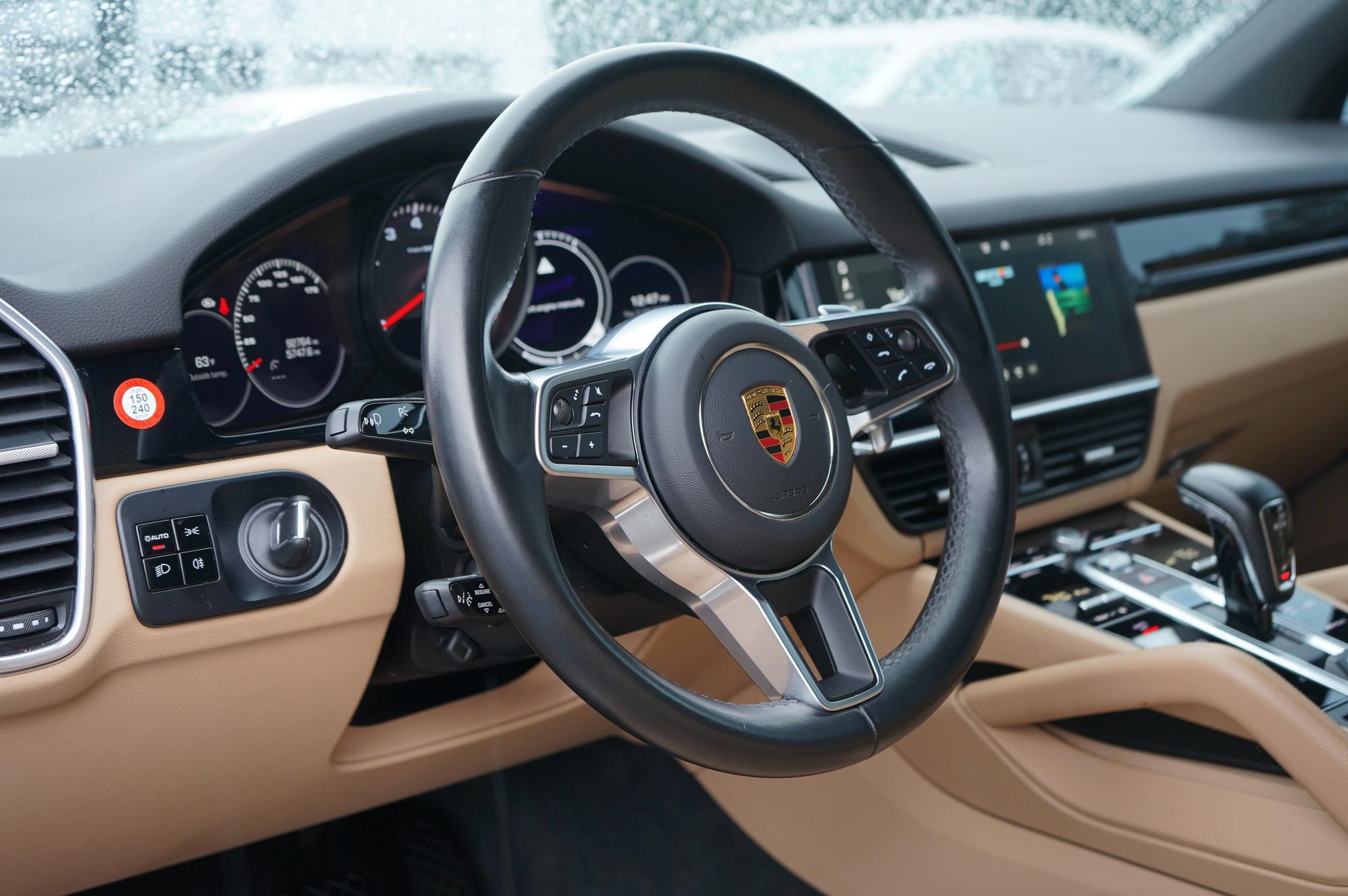 Used 2021 Porsche Cayenne AWD/4WD image 11