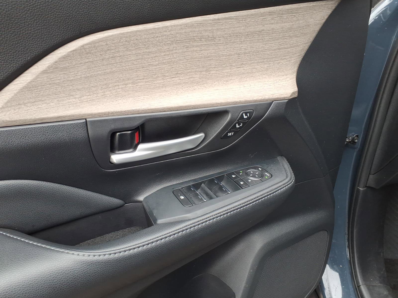 Certified 2024 Toyota Grand Highlander Platinum image 17