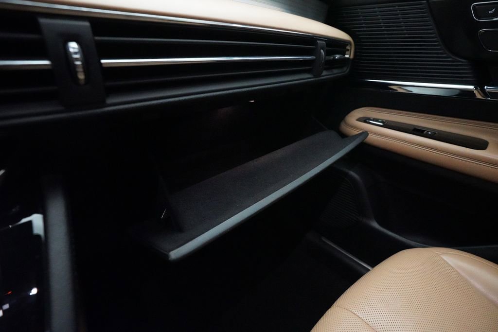 Used 2022 Lincoln Corsair Reserve w/ Elements Package image 30