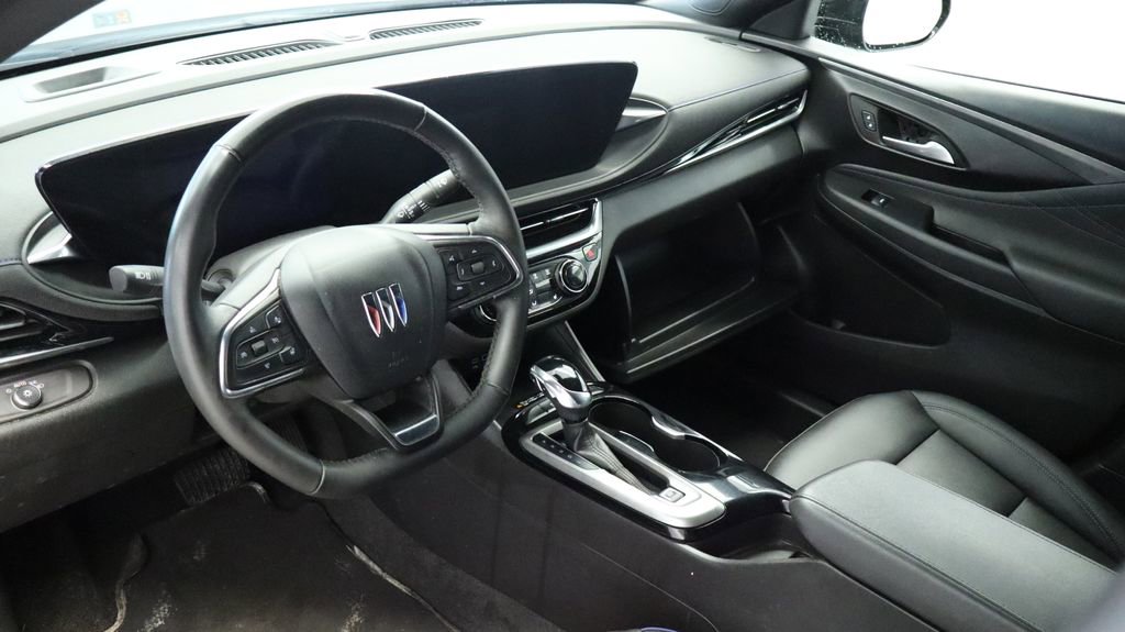 Used 2024 Buick Envista Sport Touring w/ Convenience I Package FWD image 31
