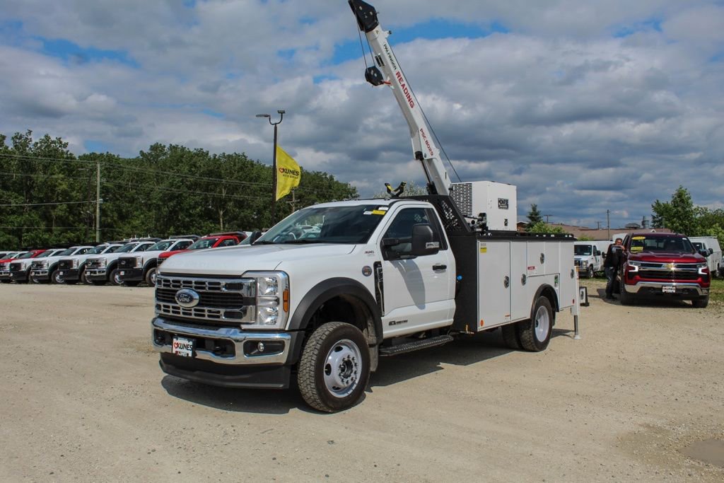 New 2025 Ford F550 4x4 Regular Cab Super Duty image 9