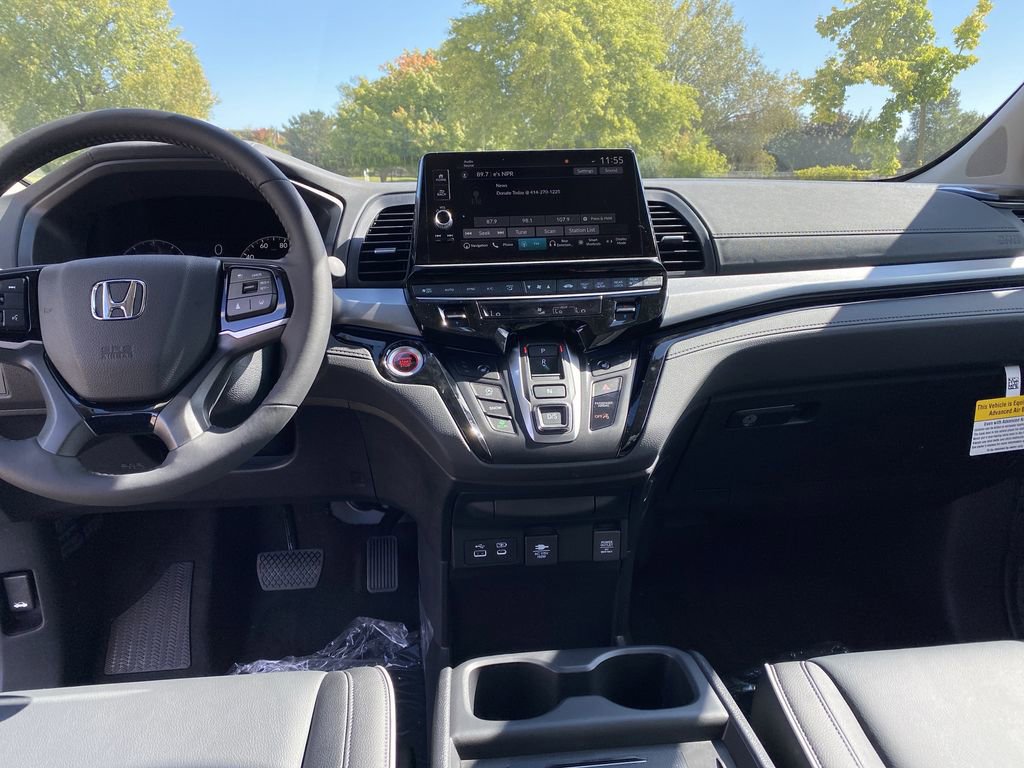 New 2026 Honda Odyssey Touring image 5