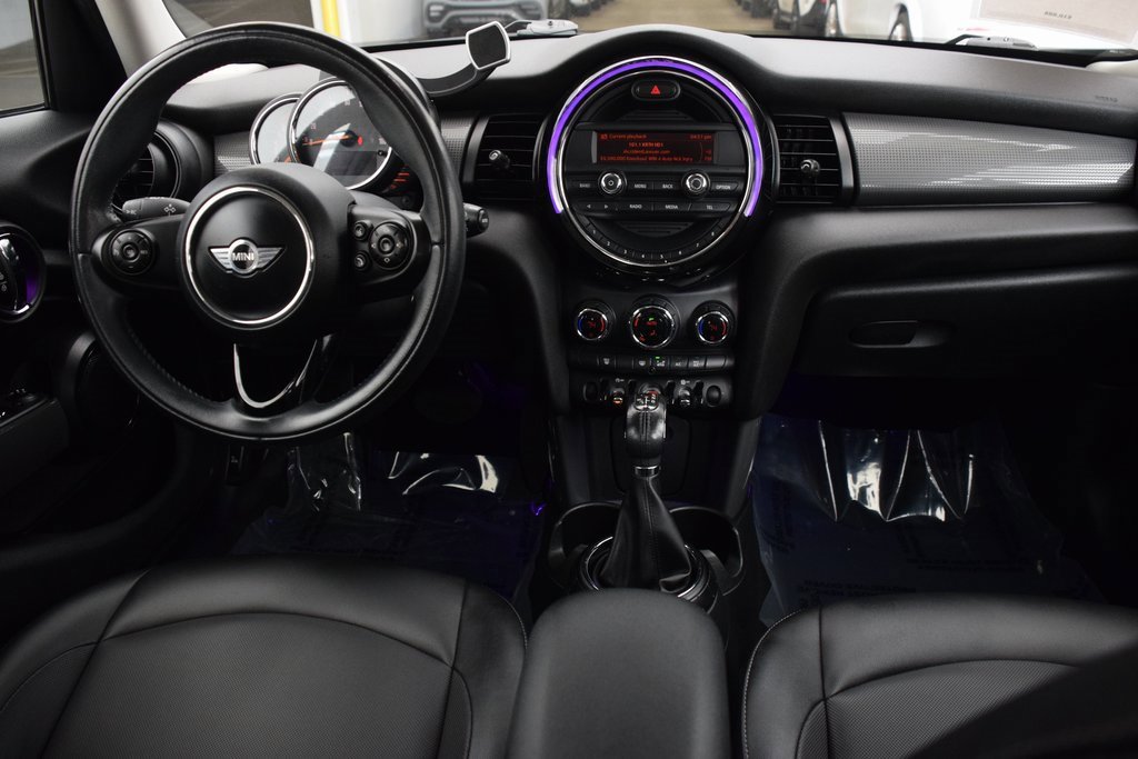 Used 2015 MINI Cooper 4-Door Hardtop image 19