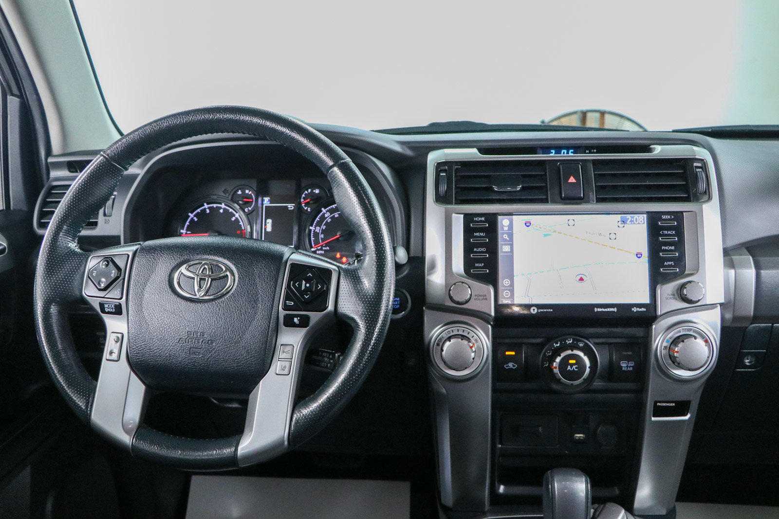 Used 2023 Toyota 4Runner SR5 Premium w/ Moonroof Package AWD/4WD image 18