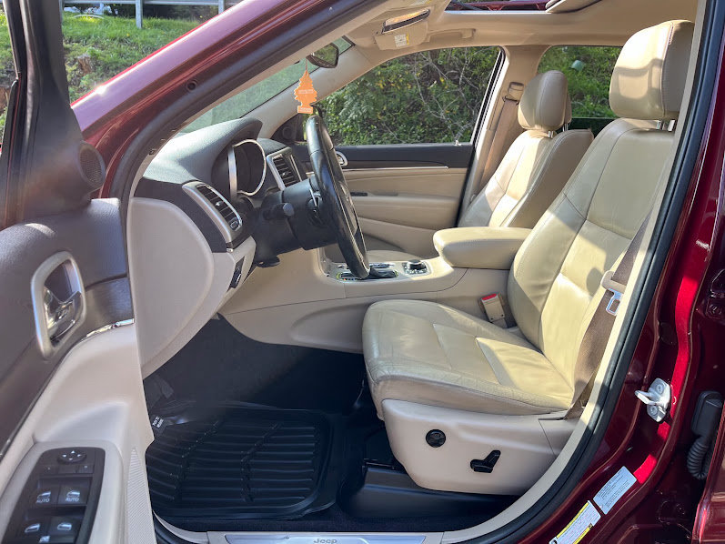 Used 2017 Jeep Grand Cherokee Limited AWD/4WD image 8